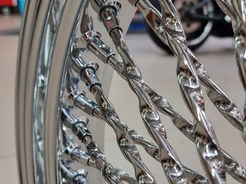 DNA Specialty DNA-CA16342342A 16" x 3.5" Cali Fat Spoke Rear Wheel Chrome for Softail 11-Up - Image 3