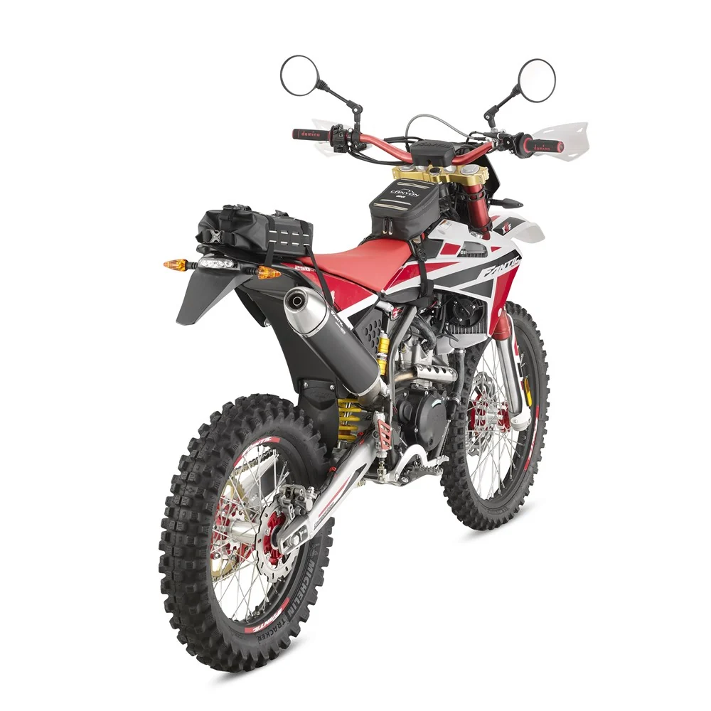 Givi GRT728 Canyon 10L Waterproof Tank Bag w/Cam Buckle Straps for Quick Coupling & Release - Image 4