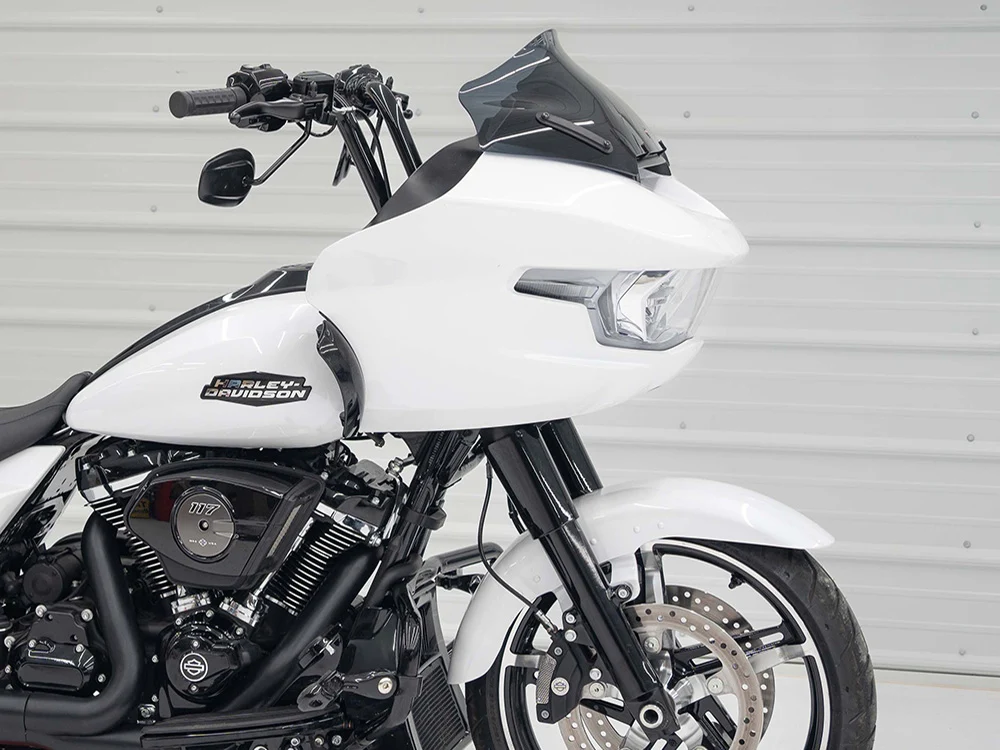Klock Werks KKC-2310-0855 10" Sports Flare Windshield Dark Smoke for CVO Road Glide 23-Up/Road Glide 24-Up - Image 4