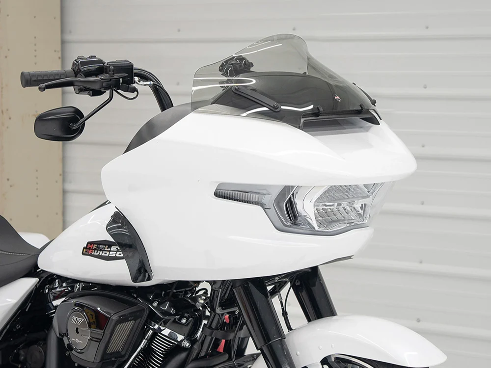 Klock Werks KKC-2310-0856 10" Sports Flare Windshield Tinted for CVO Road Glide 23-Up/Road Glide 24-Up - Image 3