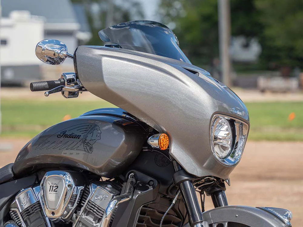Klock Werks KKC-2312-1511 9" Flare Windshield Dark Smoke for Indian PowerPlus Chieftain/Roadmaster 25-Up Models - Image 2