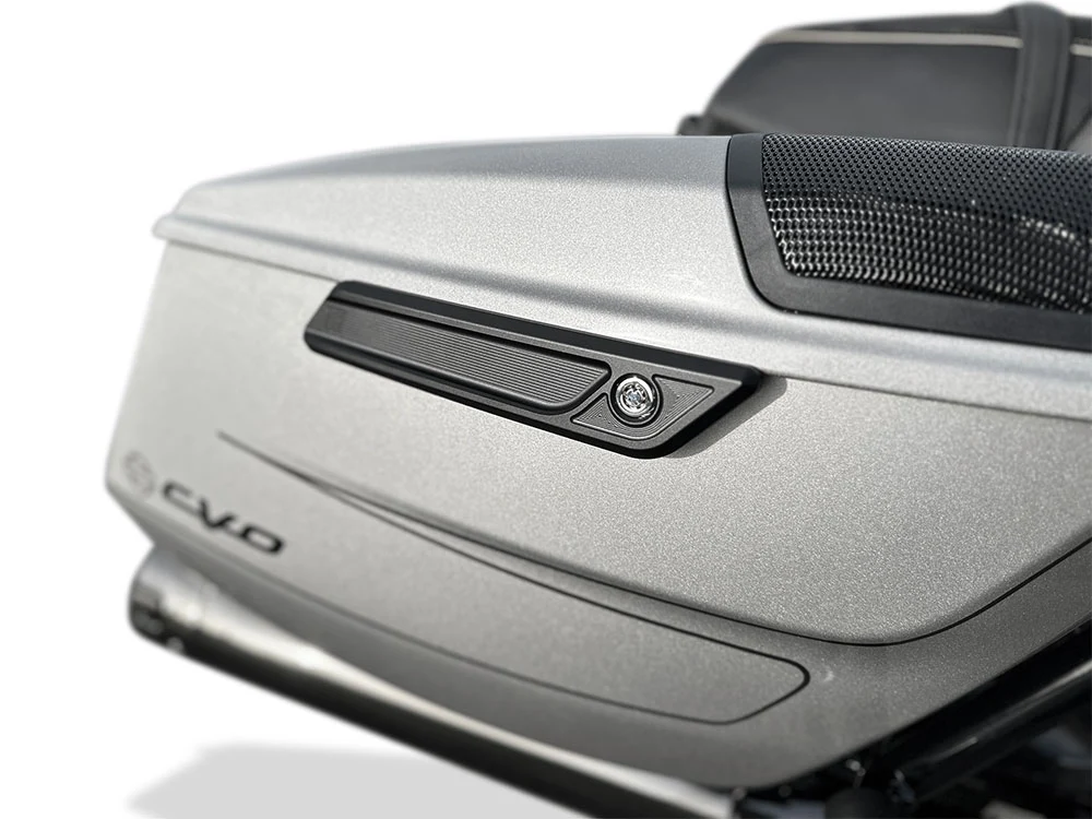Kodlin KM-K59490 New Style Saddlebag Latch Covers Black for CVO Touring 23-Up/Street Glide/Road Glide 24-Up - Image 3