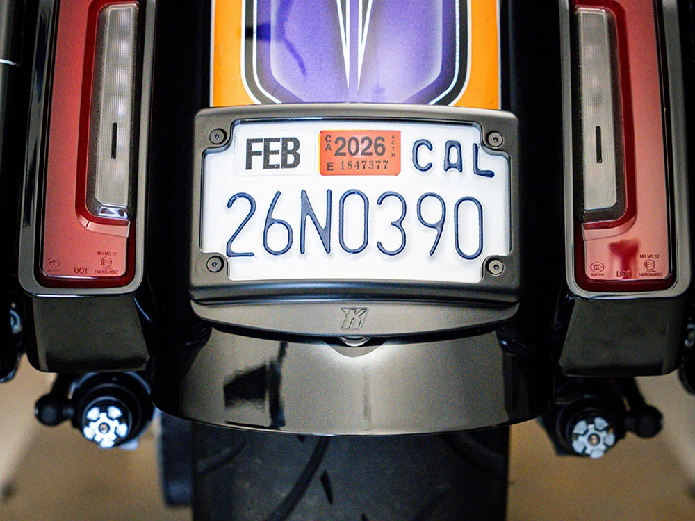 Kodlin KM-KUS20102 Curved Radius Number Plate Kit Black for Harley-Davidson CVO Touring 23-Up/Street Glide/Road Glide 24-Up Models - Image 2