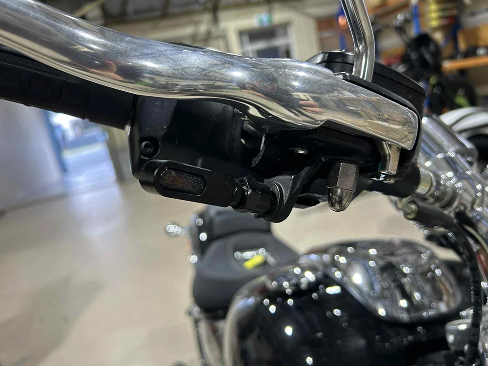 RSS BAI-L22-0234MBME Under Perch Turn Signals Black for Harley-Davidson Softail 25-Up - Image 3