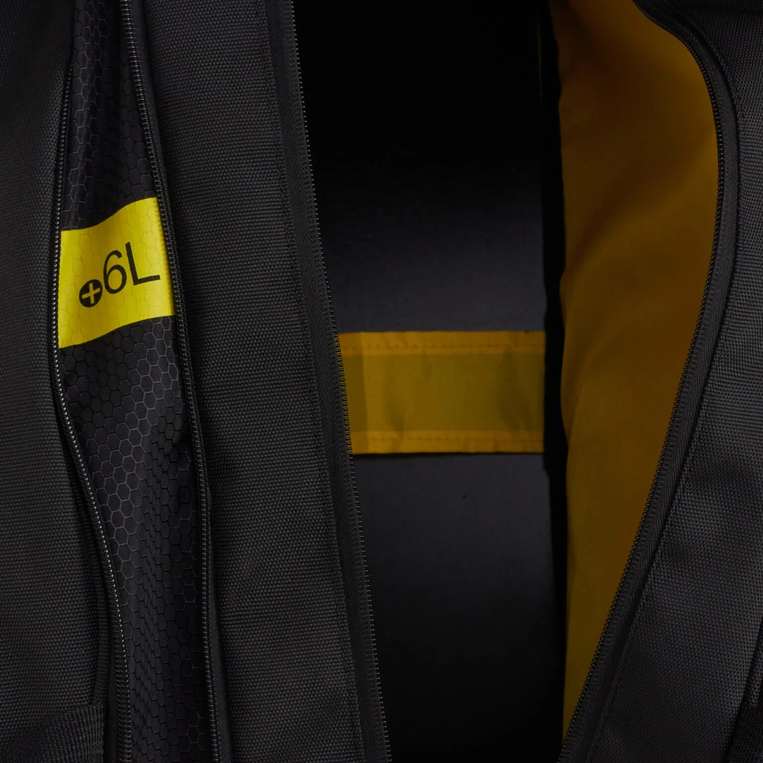 Shad SL58 46-58L Expandable Big Saddlebags - Image 4