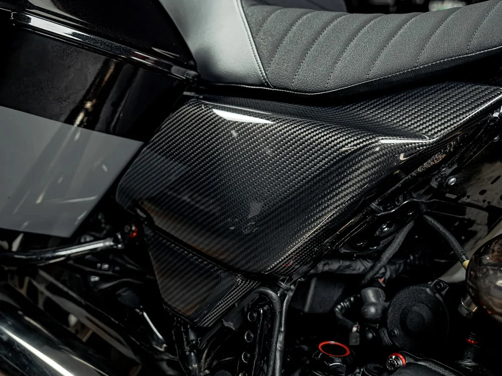 Slyfox Performance SF-0520-4099 Carbon Side Covers Gloss Finish for Harley-Davidson CVO Touring 23-Up/Street Glide/Road Glide 24-Up/Touring 25-Up - Image 3