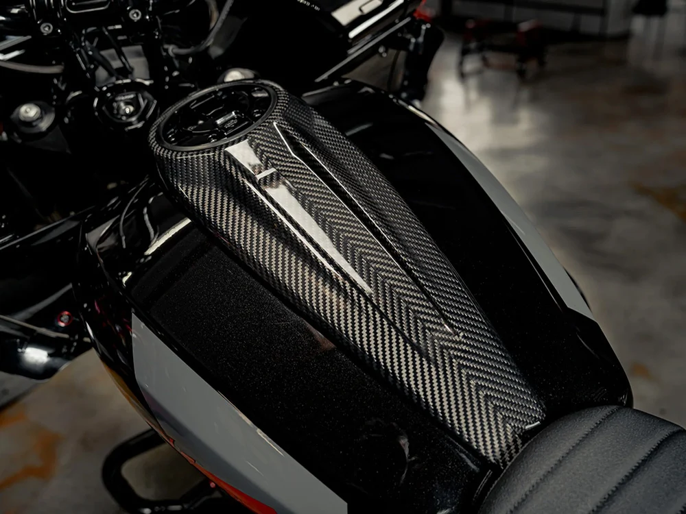 Slyfox Performance SF-2201-0300 Carbon Dash Gloss Finish for Harley-Davidson CVO Touring 23-Up/Street Glide/Road Glide 24-Up/Touring 25-Up - Image 2