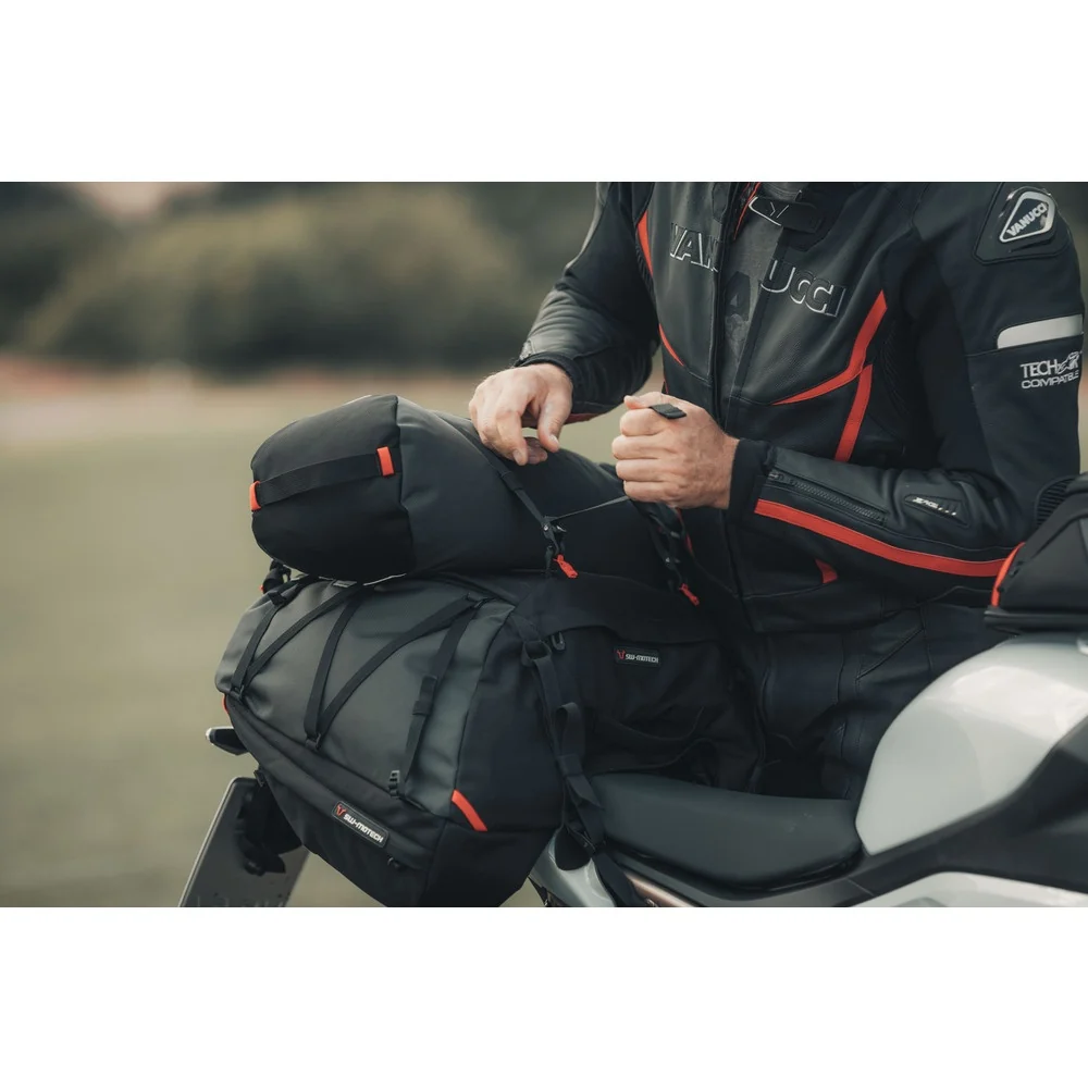 SW-Motech SW-BCHTA0035030000 PRO Tentbag Black/Anthracite 18L Tail Bag - Image 3