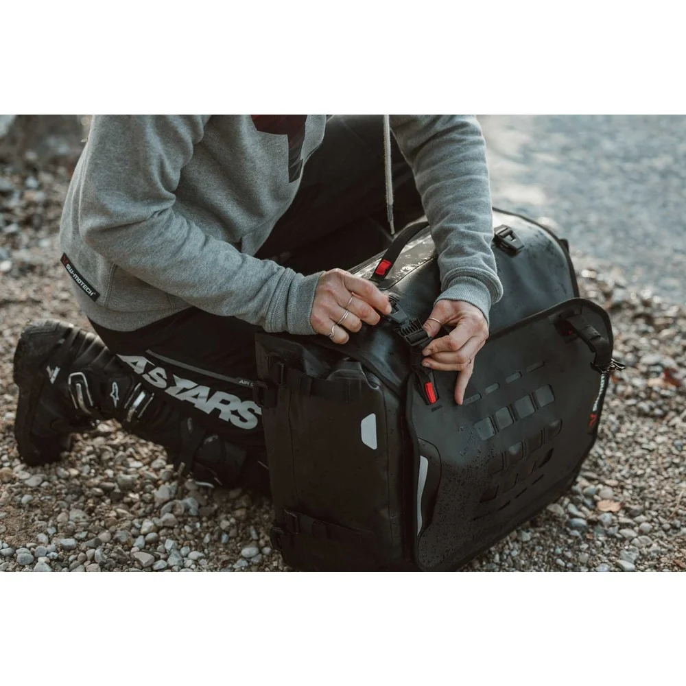 SW-Motech SW-BCSYS0692121000-B SysBag WP L/L Black Side Bag System for Yamaha Tracer 9/Tracer 9 GT 20-Up/Tracer 9 GT+ 22-Up - Image 5