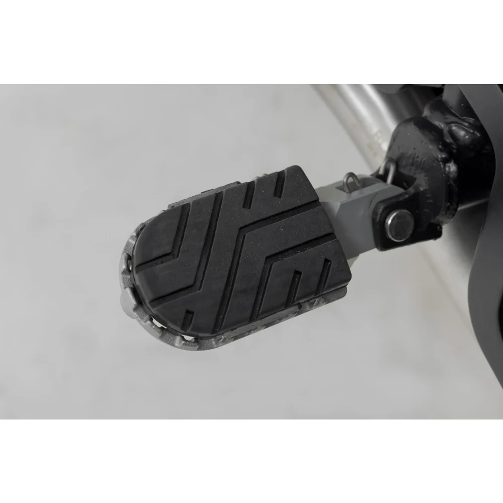 SW-Motech SW-FRS0701110602-S ION Footrest Kit Silver for BMW R 1200 GS/R 1250 GS/Royal Enfield Himalayan 21-Up - Image 3