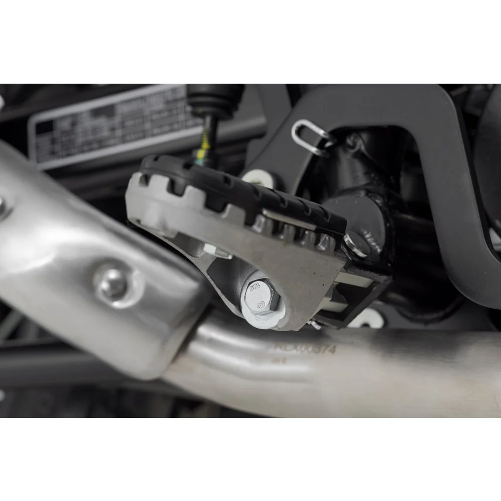 SW-Motech SW-FRS0701110602-S ION Footrest Kit Silver for BMW R 1200 GS/R 1250 GS/Royal Enfield Himalayan 21-Up - Image 4