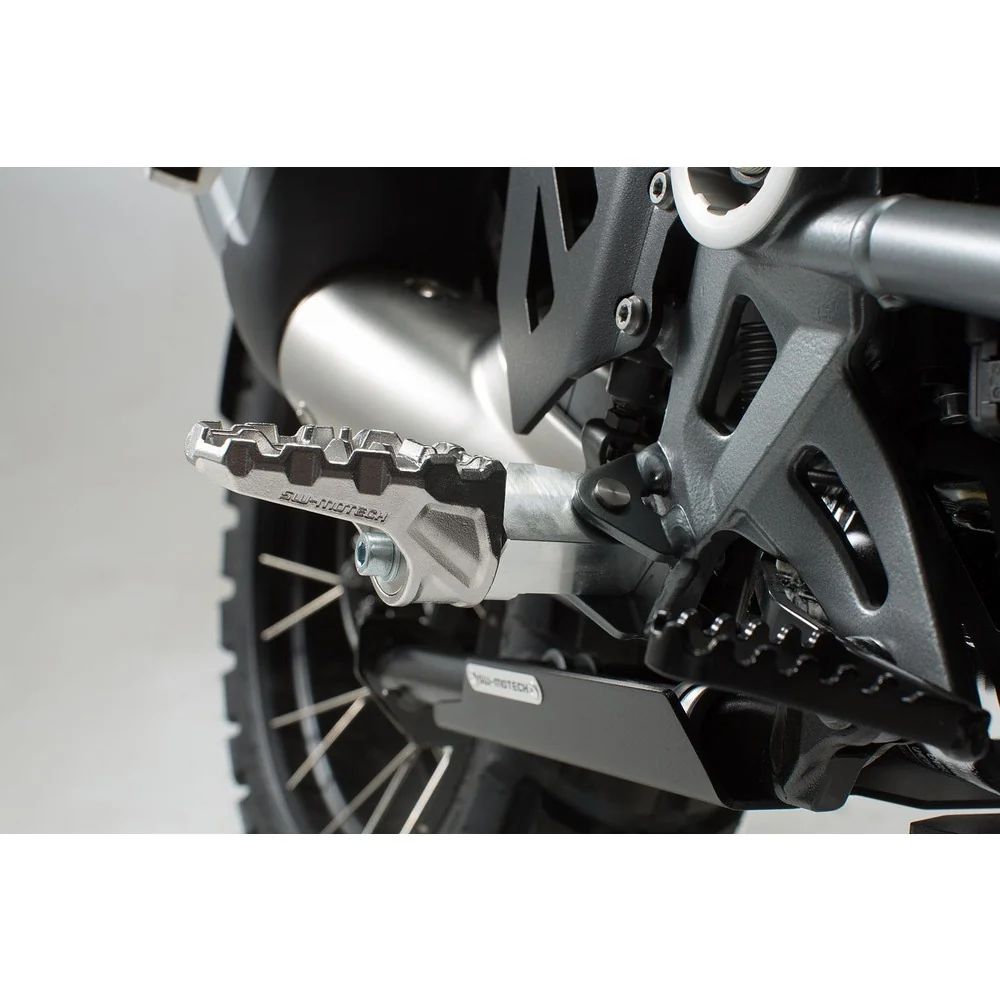 SW-Motech SW-FRS0711210701 EVO Footrest Kit Silver/Black for BMW S 1000 XR 15-Up/F 750 GS/F 850 GS 17-Up/F 900 GS 23-Up - Image 4