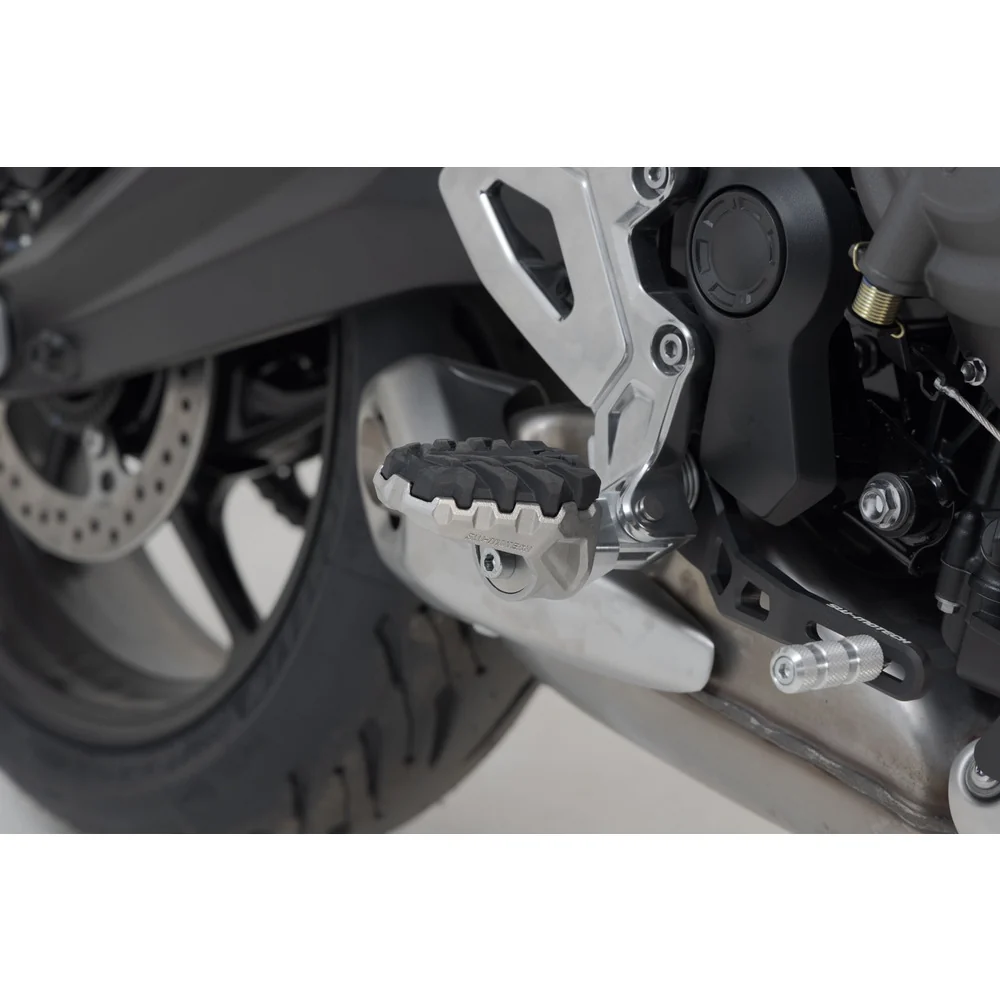 SW-Motech SW-FRS1111210500 EVO Footrest Kit Silver/Black for Triumph Tiger 660 21-Up - Image 2