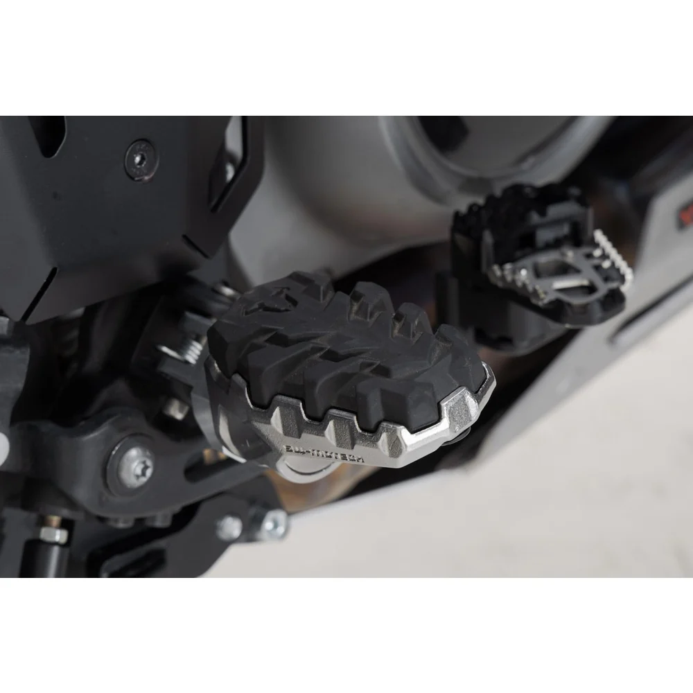 SW-Motech SW-FRS1811210000 EVO Footrest Kit Silver/Black for Harley-Davidson Pan America 21-Up - Image 5