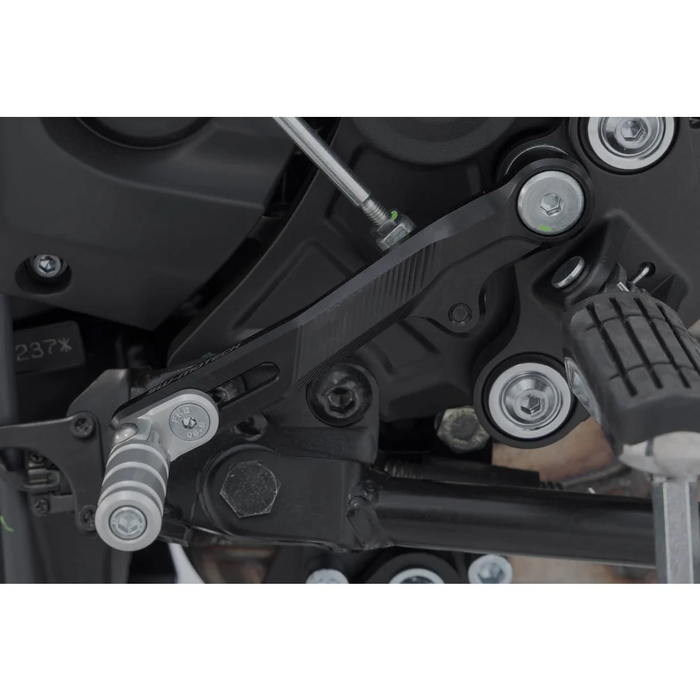 SW-Motech SW-FSC0664210001 Gear Lever Black/Silver for Yamaha XSR700 15-Up/XSR700 XTribute 19-Up/MT-07 20-Up/MT-07 Tracer 16-Up/Tracer 7/GT 21-Up/Tracer 7 16-20 - Image 5