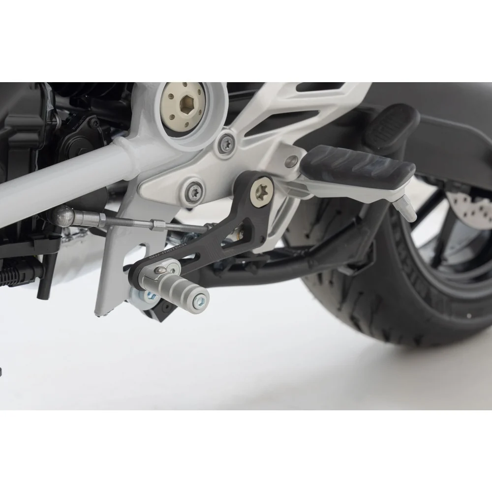 SW-Motech SW-FSC0757310002 Gear Lever Black/Silver for BMW R 1200 R/R 1200 RS 14-18/R 1250 R/R 1250 RS 18-Up - Image 3