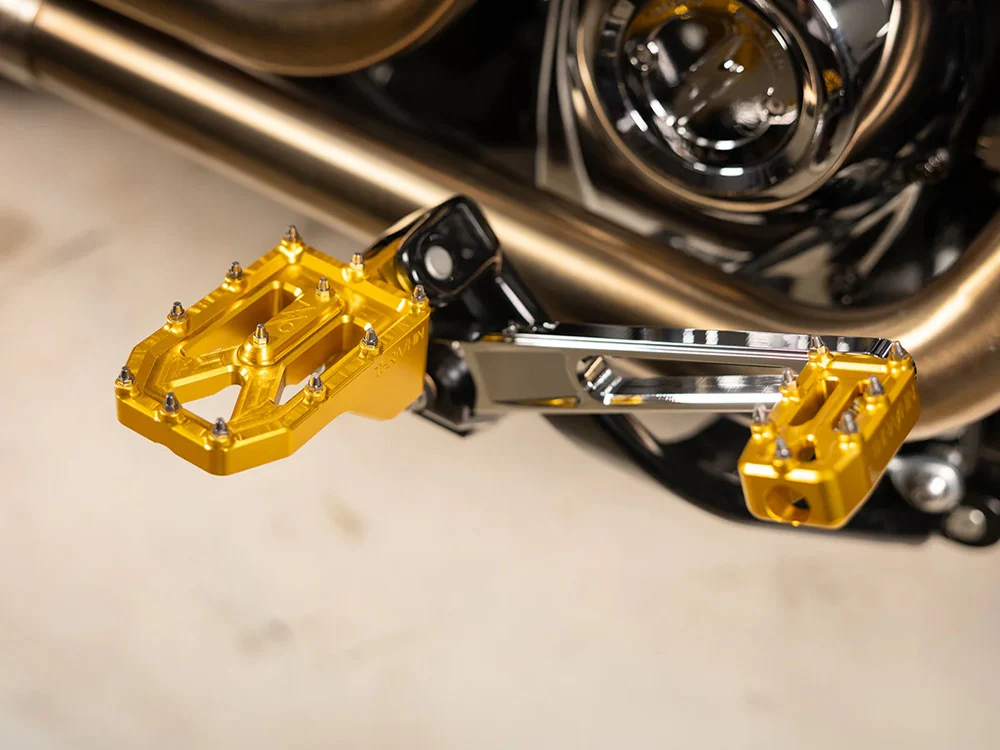 Thrashin Supply TS-TSC-2022-5-D Aggressor Footpegs Gold - Image 3