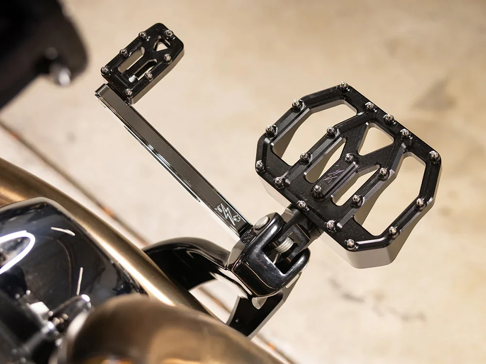 Thrashin Supply TS-TSC-2031-1-SF Aggressor Front Rider Mini Floorboards Black for Harley-Davidson Softail 18-24 - Image 2