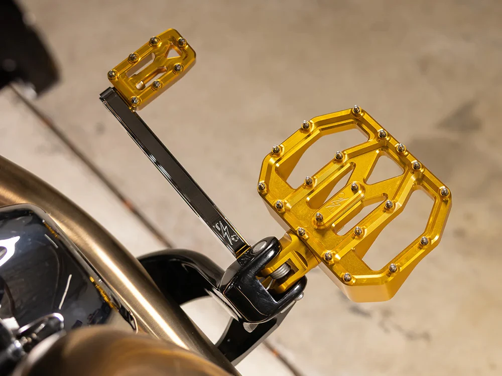 Thrashin Supply TS-TSC-2031-5-SF Aggressor Mini Front Floorboards Gold for Harley-Davidson Softail 18-24 - Image 3