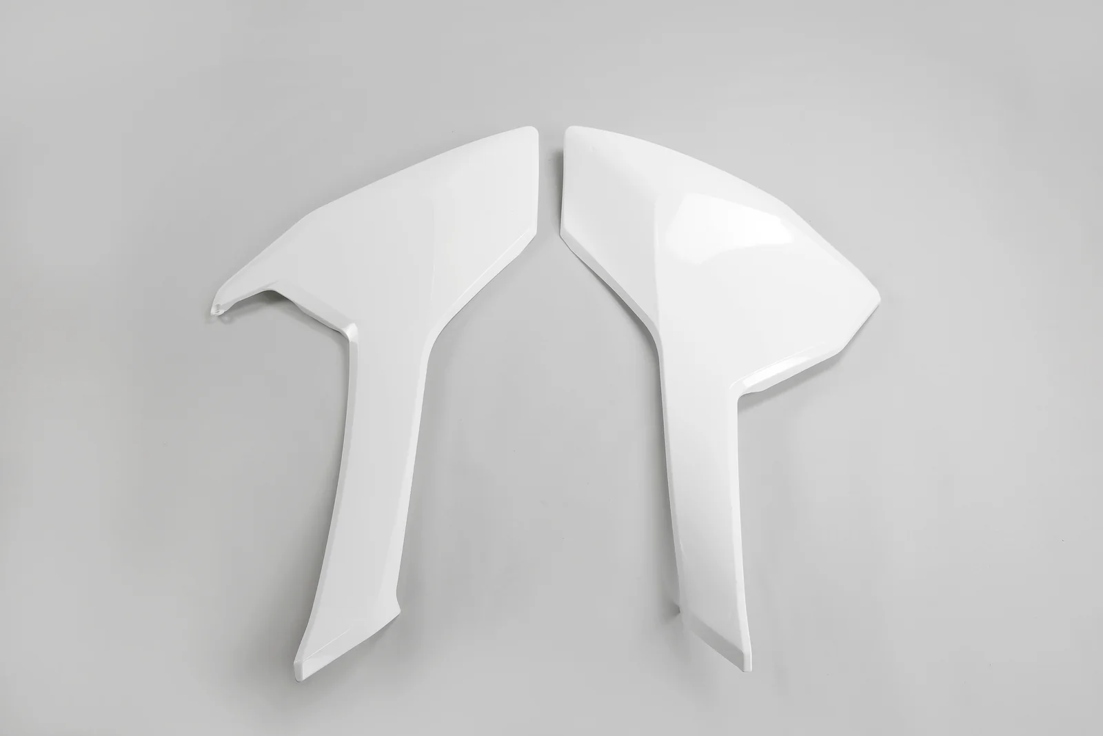 UFO Side Panels White for Husqvarna FC 250-450/TC 125/300 16-18/TC 250 17-18/FE 250-501/TE 125-300/TX 125-300 17-19/TE 250I/300I 18-19